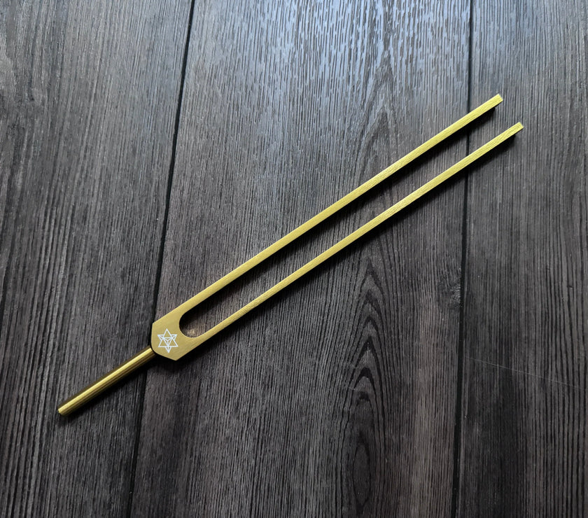 RV Medics' Unweighted Earth Star 68.05 Hz Tuning Fork - Vibration, Grounding, Biofield - Attenuator Handle Extender with 10mm Crystal