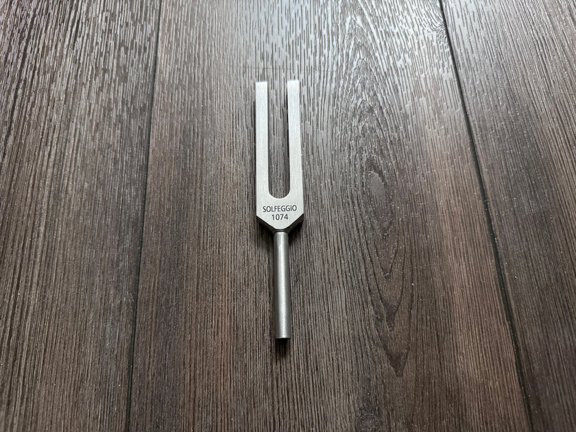 1074 Hz Solfeggio Unweighted Tuning Fork For Vibration - Soul Star Drawstring Pouch - Attenuator Extender - Massage, Acupressure, Biofield